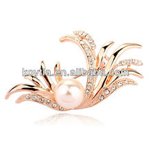 New design pearl rhinestone brooch for party